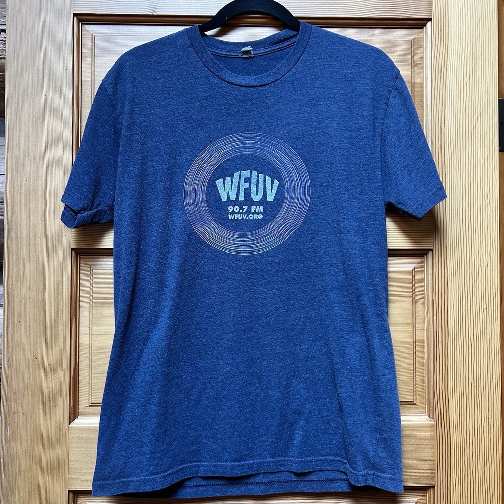 WFUV.org 90.7 FM Radio Tee T-Shirt Fordham University New York NPR Size Medium